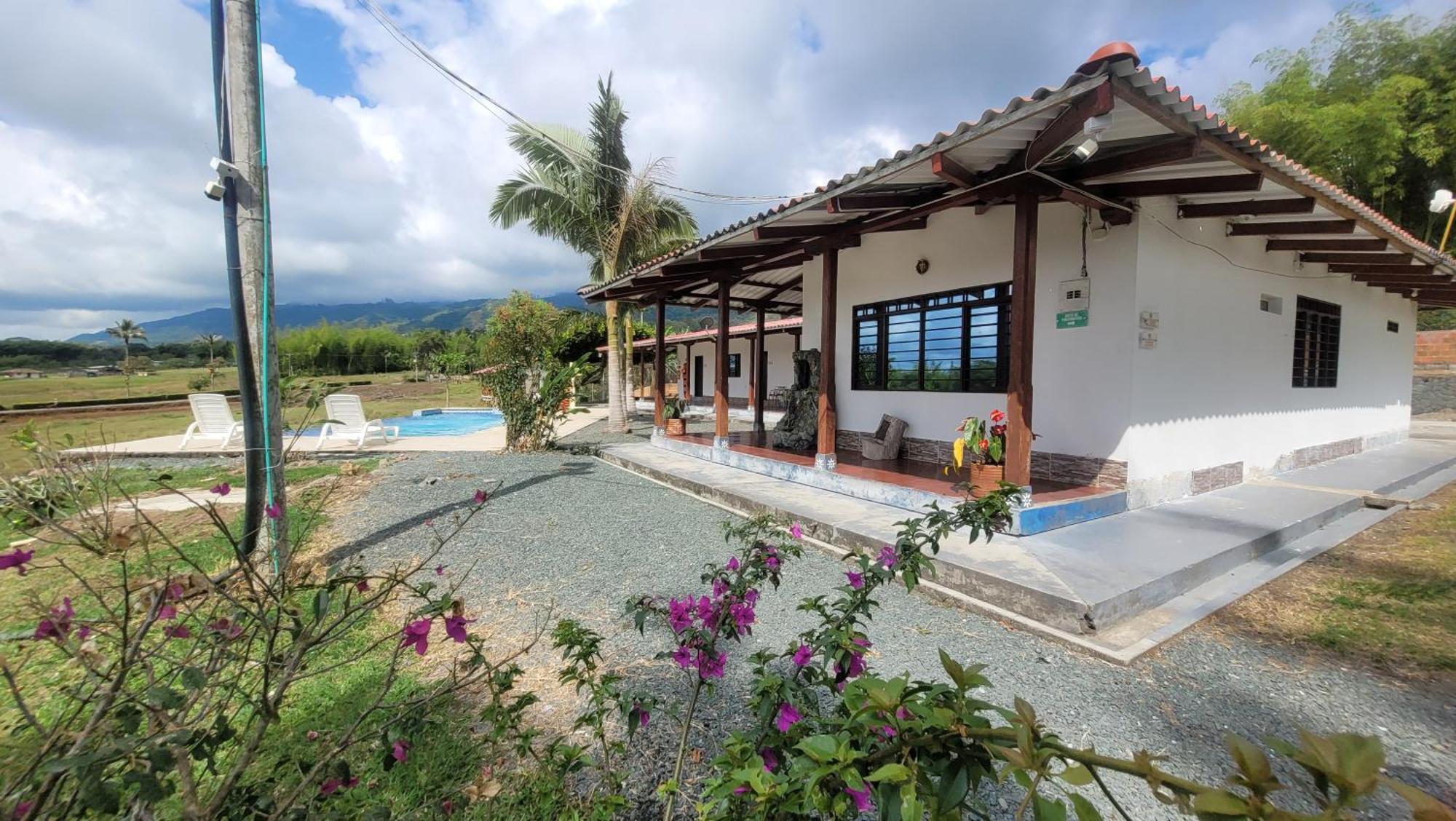 Casa Finca San Sebastian, Lago Calima Villa Luaran gambar